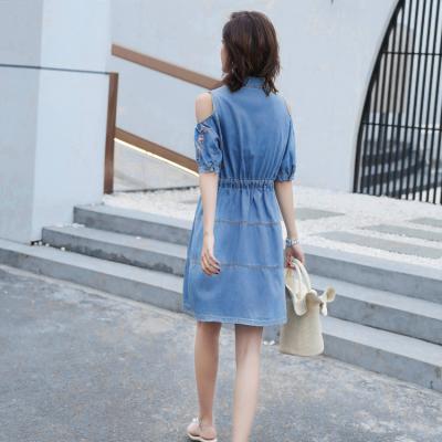 ĐẦM JEAN CỔ SƠ MI KHOÉT VAI TAY THÊU HOA - NJ221